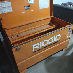 Use Tool Box Metal 