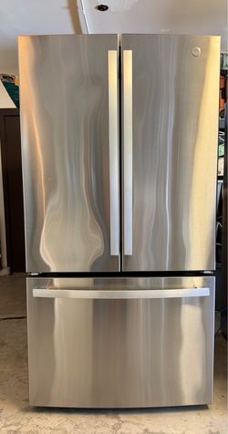 FRENCH DOOR REFRIGERATOR