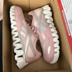 Women’s Steel Toe Shoe