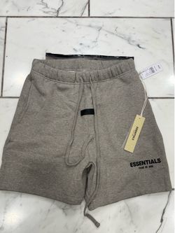 Esstential shorts size Small