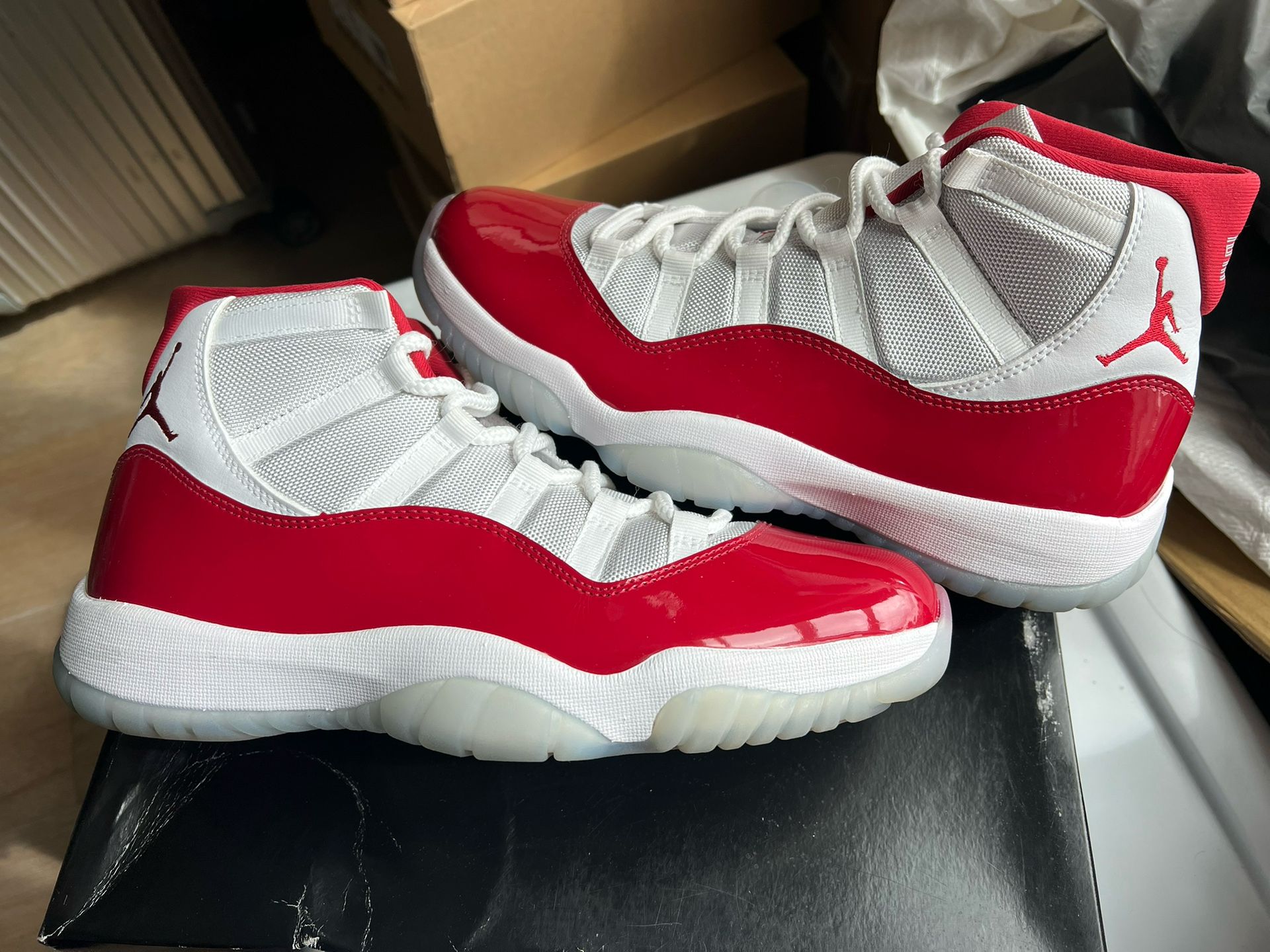 Jordan 11 Cherry Size 10 Light Used 