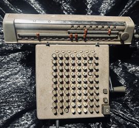 ANTIQUE ADDING MACHINE