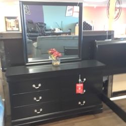 New Solid Wood Dresser