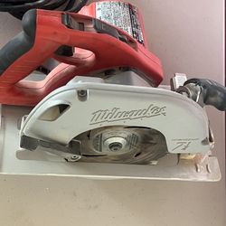 Milwaukee Tilt-Lok 15 amps 7-1/4 in. Corded Brushed Circular Saw Too