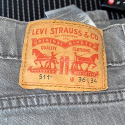 Men’s gray Levi’s size 36 long
