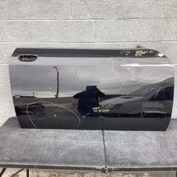 2015 - 2023 Dodge Challenger R/t Scat Front Passenger Side Door
