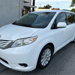 2015 Toyota Sienna Le 