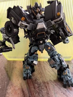 Transformer - Ironhide - Dark Of The Moon - Autobot