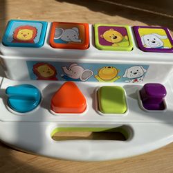  Battat – Cause – And – Effect Toy – Developmental Toy With Buttons & Colors – Color Sorting Animal Toys – For Kids, Toddlers, Babies – 18+ Months – P