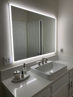 MODERN LED LIT MIRROR
