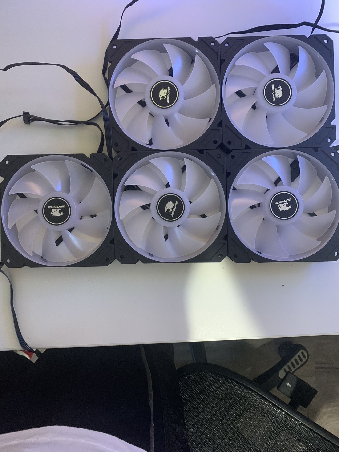 5x IBuyPower RGB Fans w/ RGB Hub