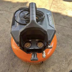 6 Gal. 150 PSI Portable Electric Oil-Free Jobsite Pancake Air Compressor with Dual Pressure Gauges a
