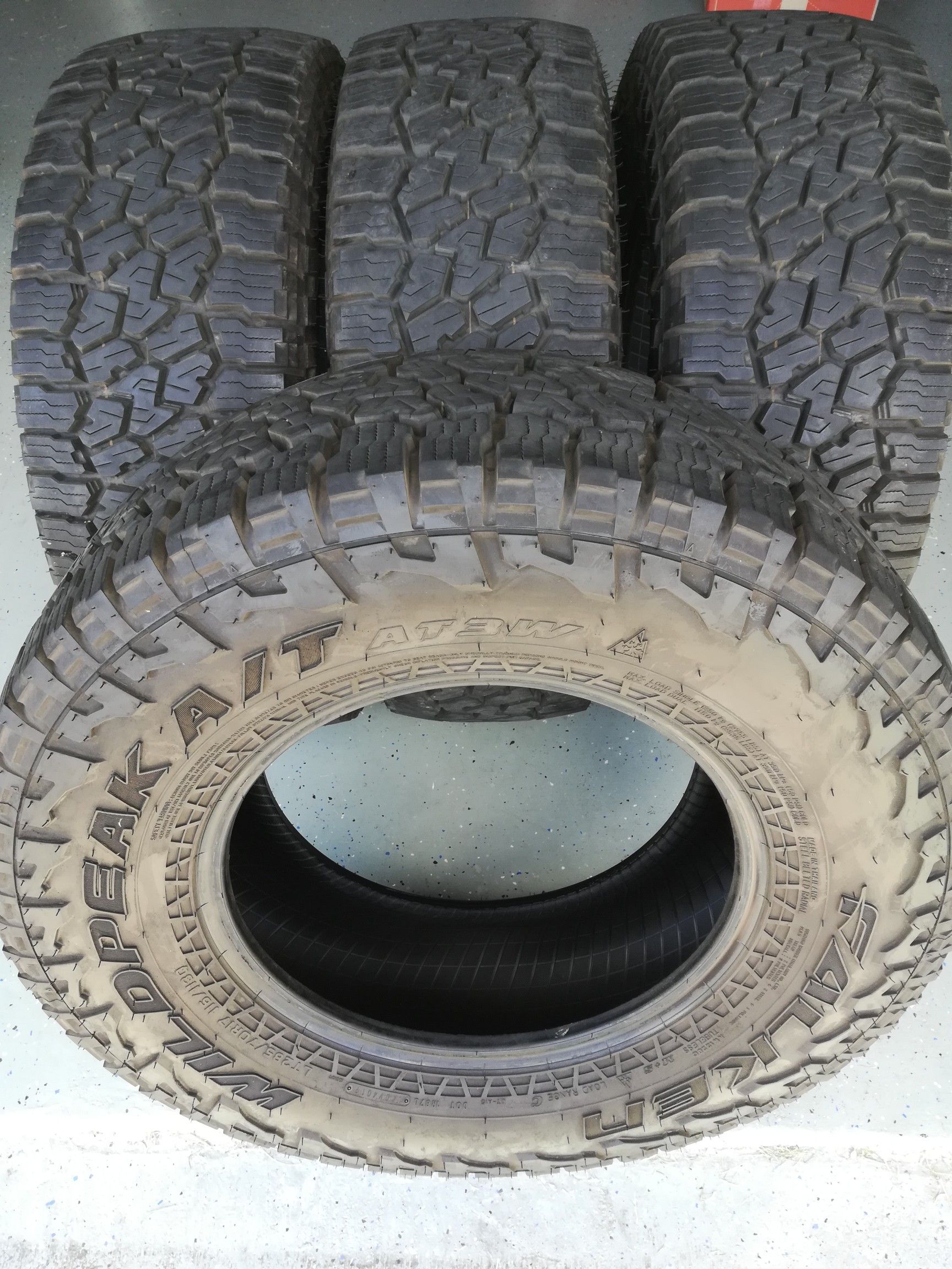 LT285/70/17 Falken Wildpeak AT3W