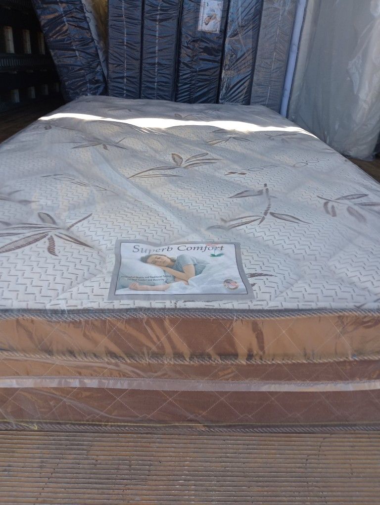 Brand New Queen Size Pillowtop Mattress Included Box Spring Free Delivery