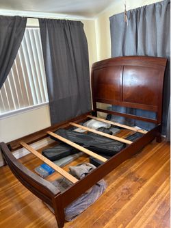 Wood bed frame