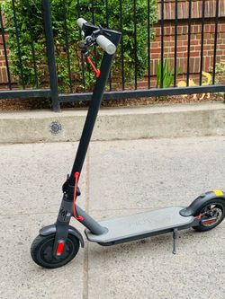 Electric scooter run fast strong 20MPH come with charger