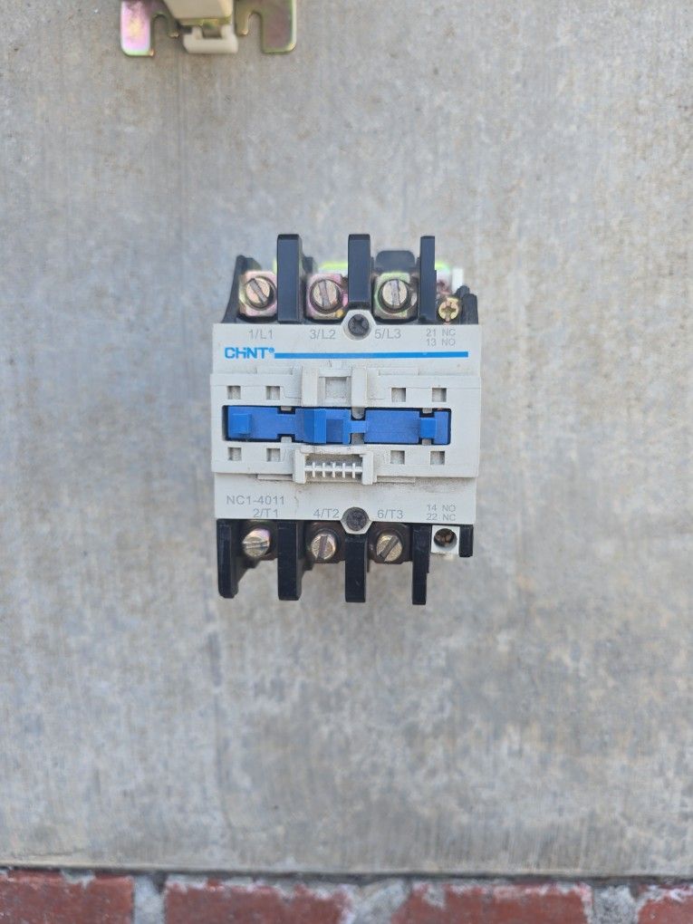 Chino 3pole 240v Contactor