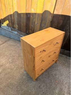Chest of drawers