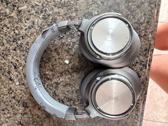 Used Audio-Technica ATH-DSR9BT