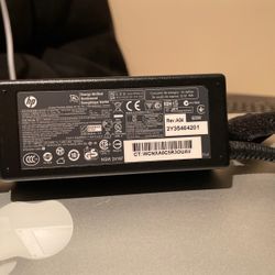 HP ADAPTER CHARGER