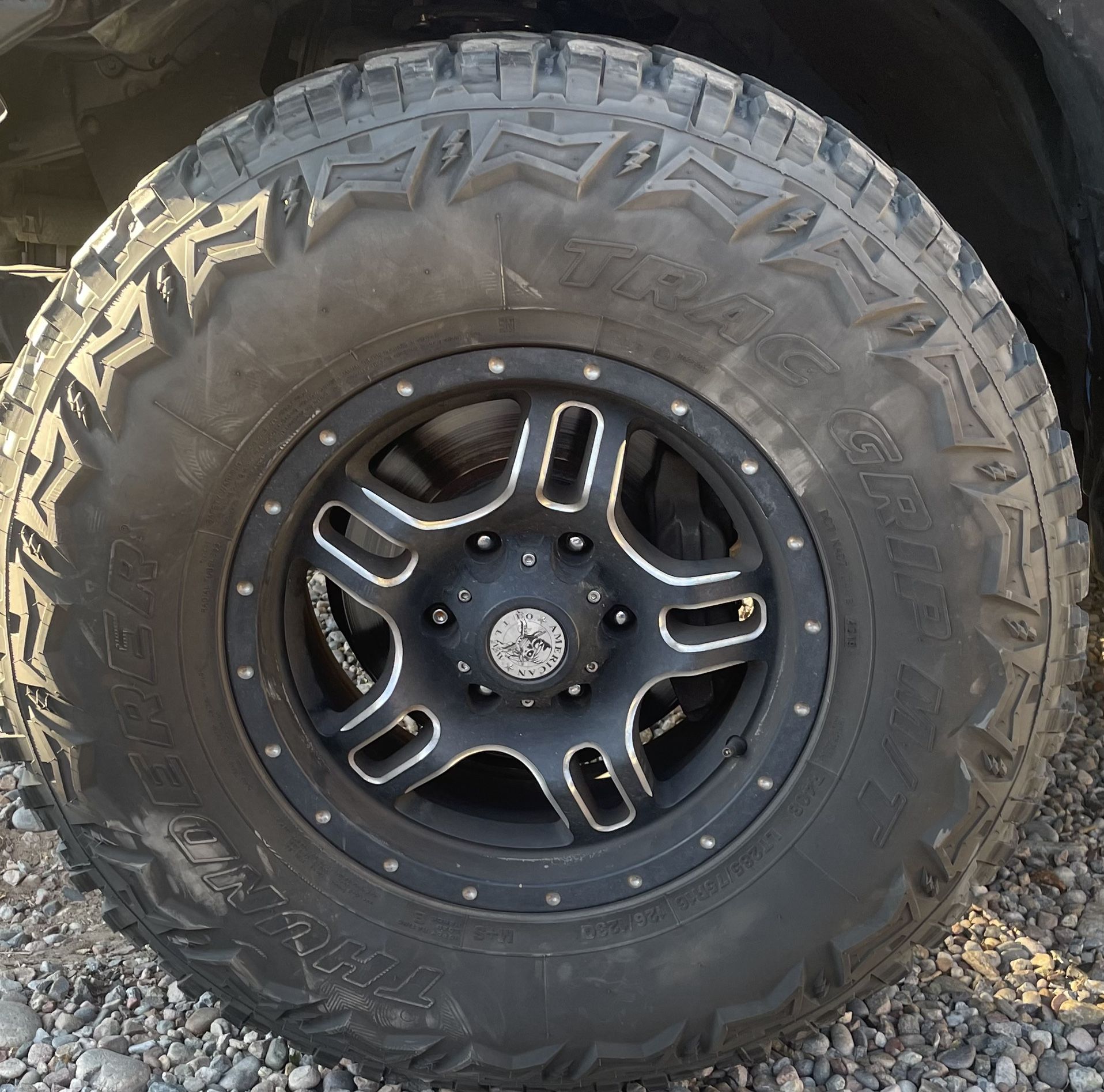 285/75R16 Trac Grip M/T THUNDERER AMERICAN OUTLAW TIRES