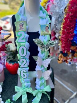 Leis for Graduation 👩🏻‍🎓