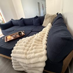 Inside Weather Modular 4-Seater Sectional + Ottoman