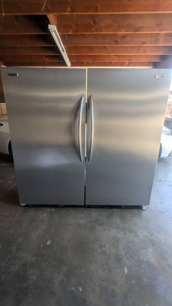 Frigidaire Professional Combo Refrigerator & Freezer Set