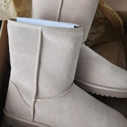 Koolaburra Women's Boots Size 10M New