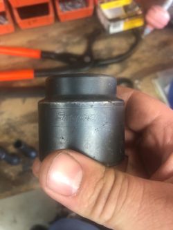 Snap on socket
