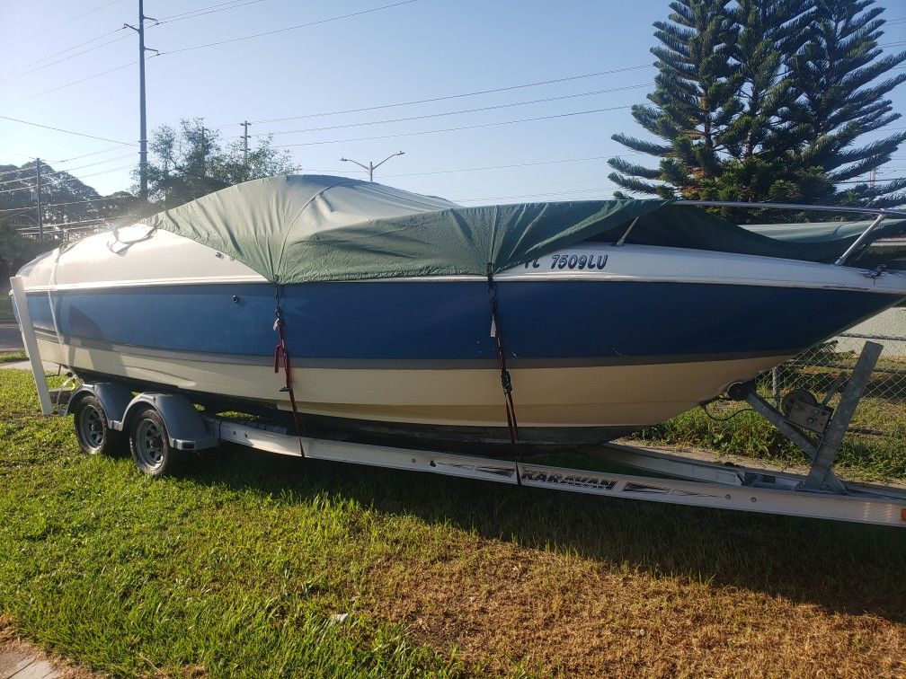 2001 Bayliner 2352