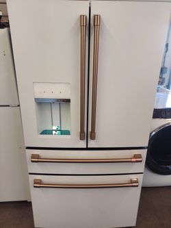 GE  Café 27.8cu.ft 4-Door French-Door Refrigerator