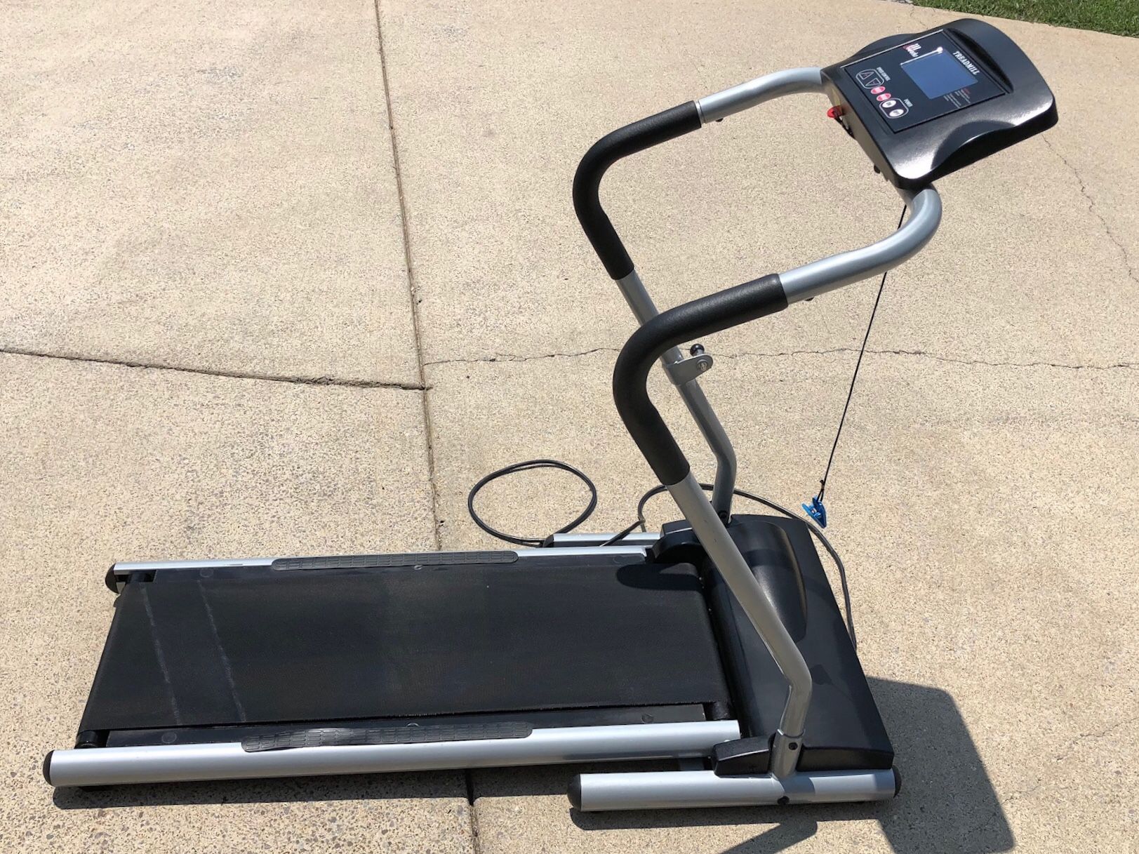 Leisure Works 539 Foldable Treadmill