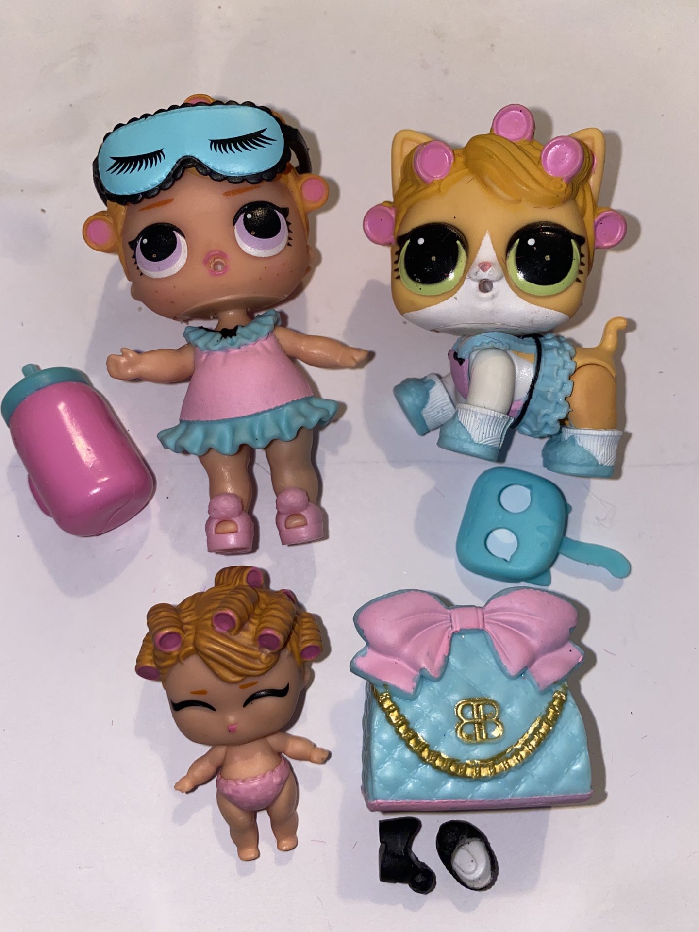 Lol series 3 “babydoll” lil sis, and kitty doll