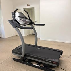 NordicTrack Commercial X22i Incline Treadmill - Very clean