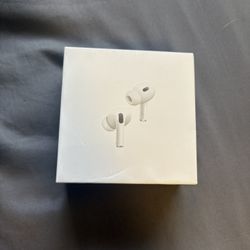 Apple AirPods Pro (2nd Generation) with MagSafe Wireless Charging Case - White