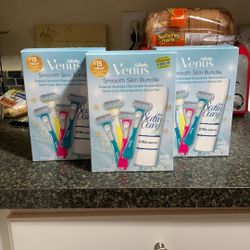 Venus “Smooth Skin “ Gift Sets-3 Items!($45.00+ Value)