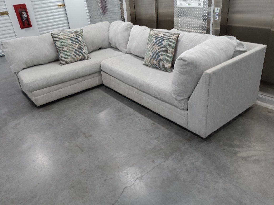 Sectional Sofa 