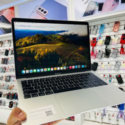 MacBook Air 2018 8Ram