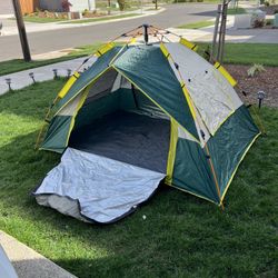 Pop-Up Tent for 3-4 People 