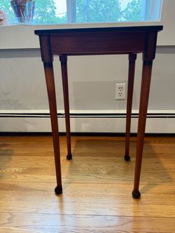 Wood Accent Pedestal Table with Tapered Legs
