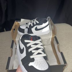 7c Air Jordan 1 Low ALT SE 