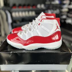 Jordan 11 “Cherry” size 12