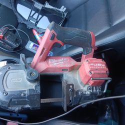 Milwaukee Band Saw