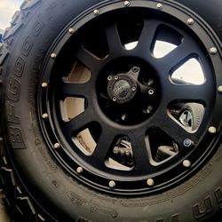 All 4 Wheels 17x9 Tires 33 Of Road 6