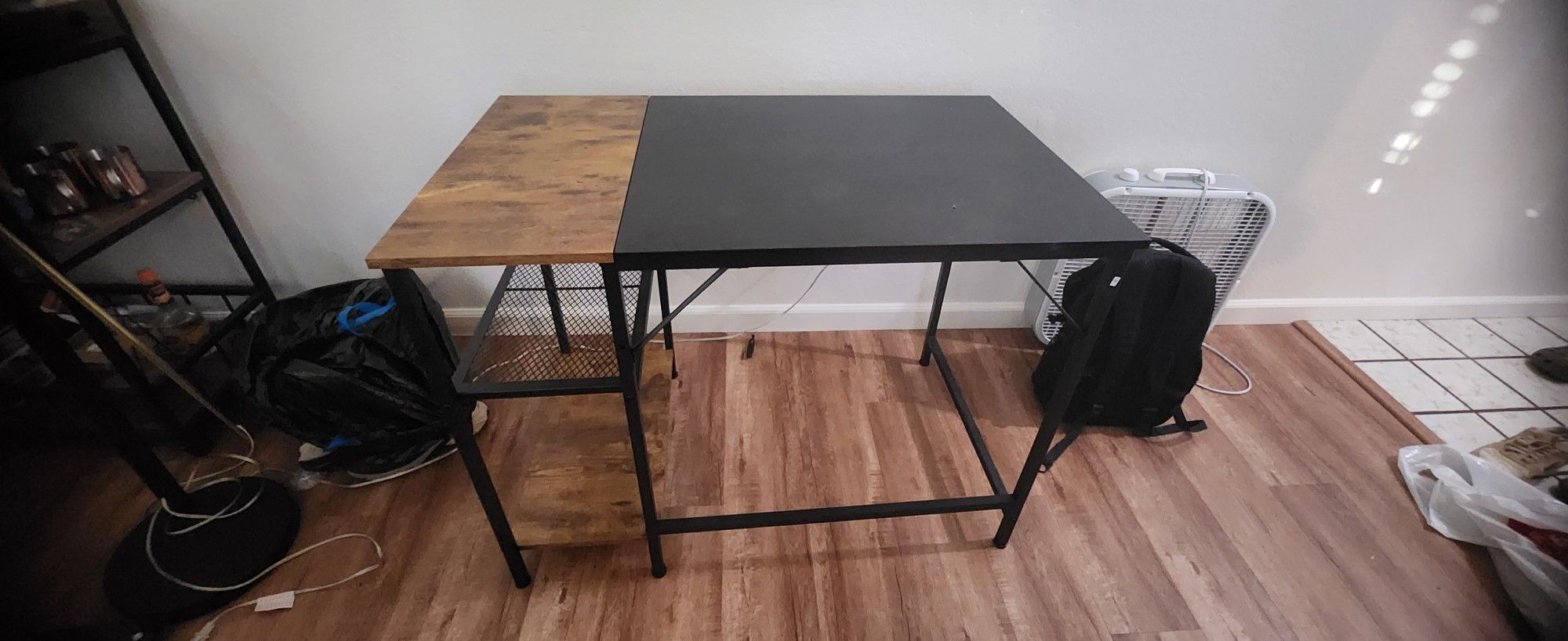Light Office Desk
