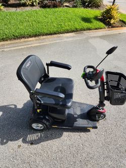 Go-Go Scooter.  Traveler Elite