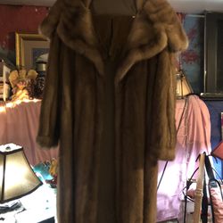 Fur Medium  Mink’s long Women Coat 