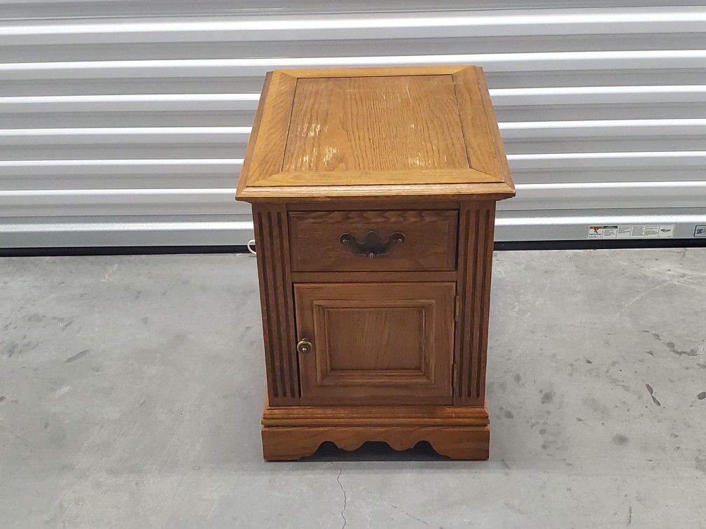 Broyhill Chairside Chest End Table