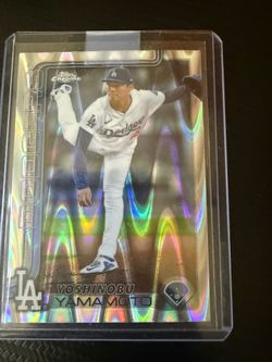 Topps Chrome Yoshinobu Yamamoto